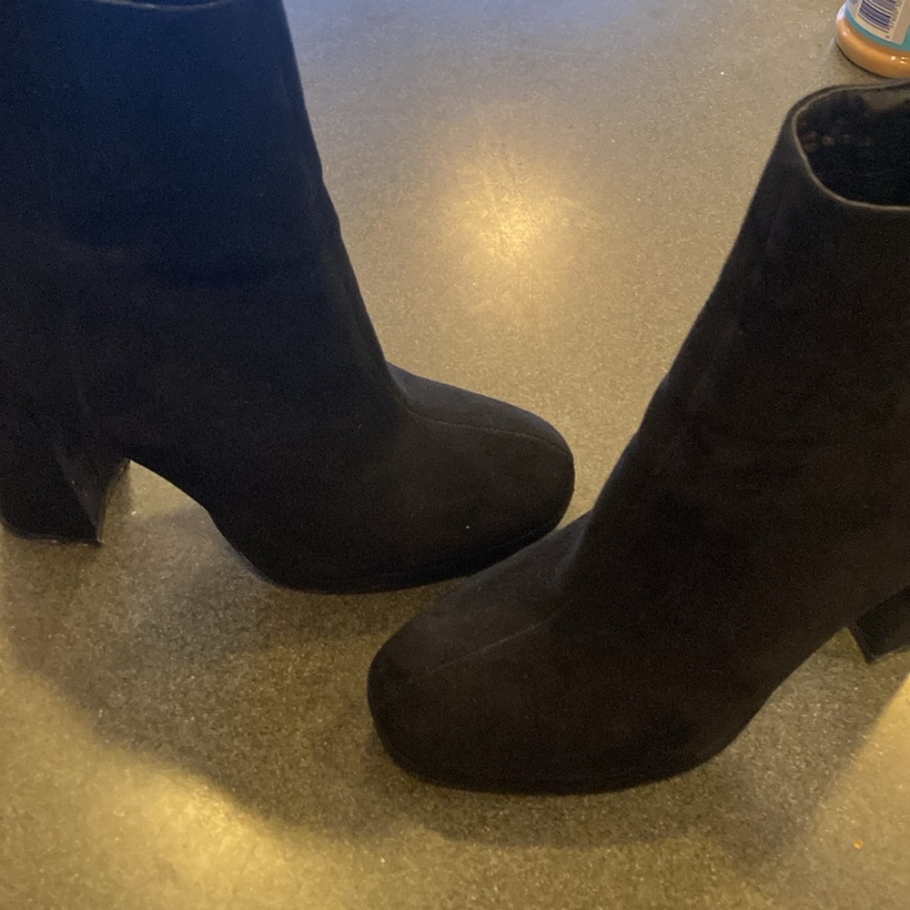 XOXO BOOTIES